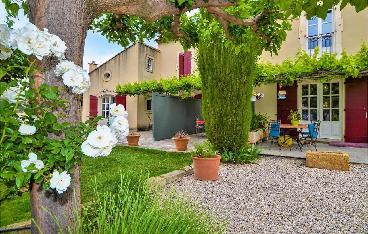 6 Bedroom Stunning Home In Maillane France