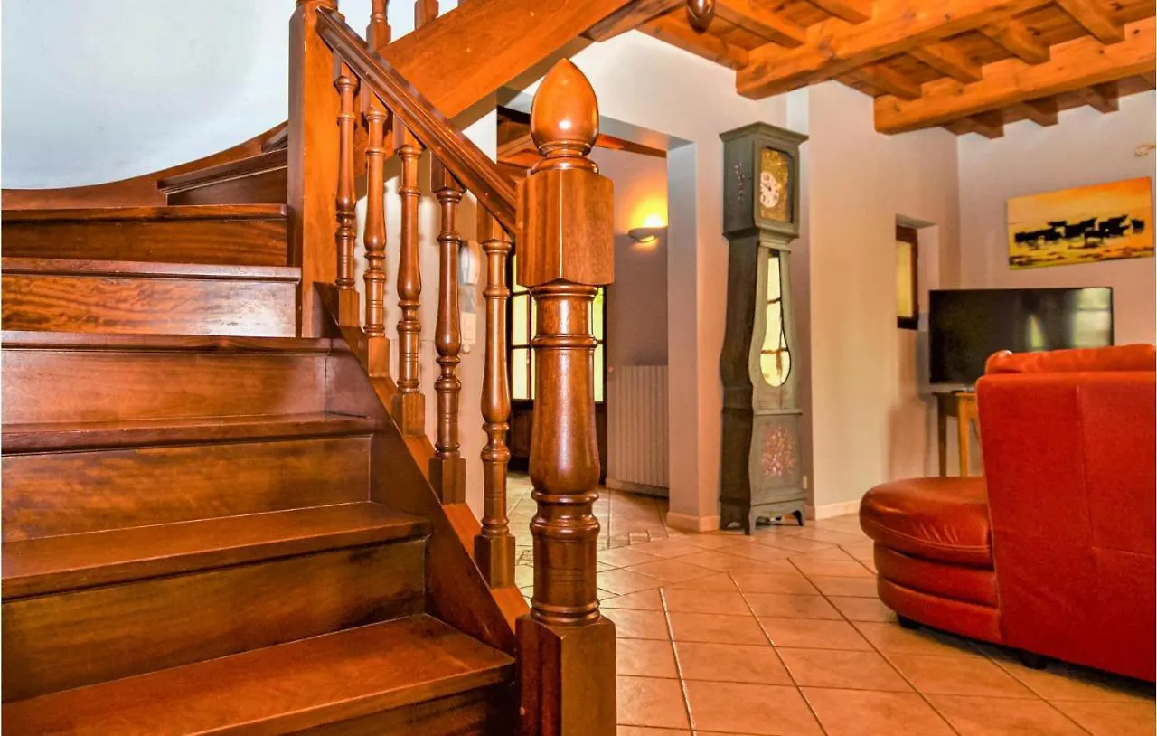 6 Bedroom Stunning Home In Maillane 0*,